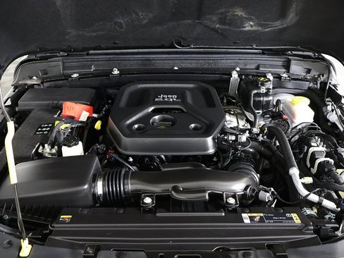 Used 2021 Jeep Wrangler Unlimited Sport image 17