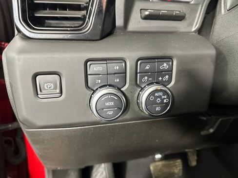 Used 2024 GMC Sierra 2500 AT4 w/ AT4 Premium Plus Package image 19