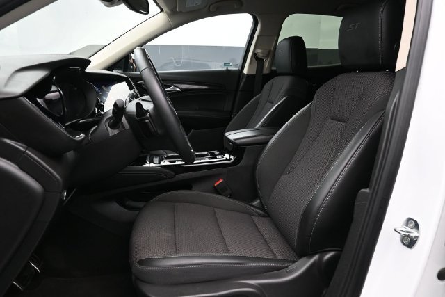 Used 2023 Buick Envision Preferred w/ Sport Touring Package AWD/4WD image 10