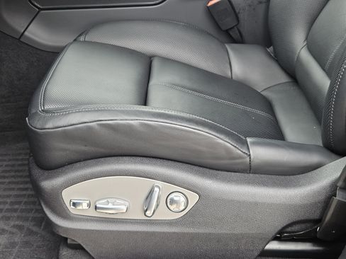 Certified 2026 Porsche Macan S AWD/4WD image 23