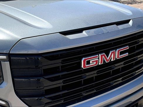 Used 2026 GMC Sierra 1500 Elevation w/ Elevation Select Package AWD/4WD image 34