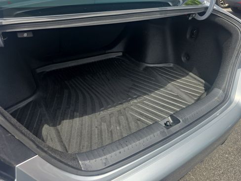 Used 2023 Honda Accord EX image 12