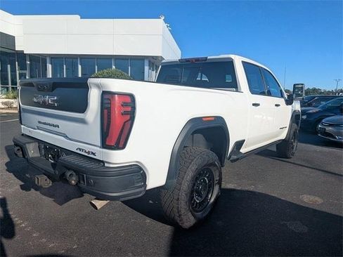 Used 2024 GMC Sierra 2500 AT4X w/ AT4X AEV Edition image 4