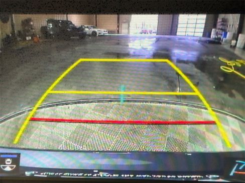 Used 2022 Toyota Avalon XLE image 30