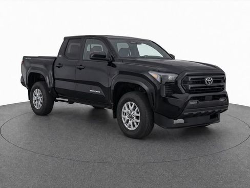 Used 2024 Toyota Tacoma SR5 AWD/4WD image 2