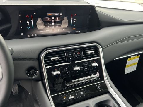 New 2026 Nissan Armada SV image 10