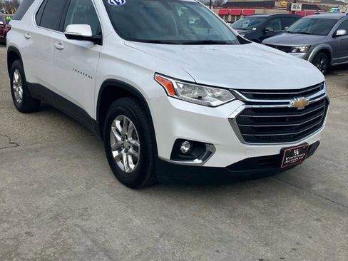 Used 2019 Chevrolet Traverse LT FWD image 6