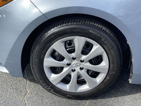 Used 2023 Toyota Corolla LE image 9
