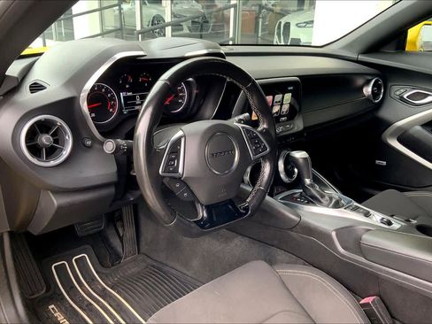 Used 2016 Chevrolet Camaro LT w/ Technology Package image 18