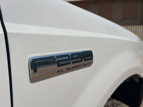Used 2007 Ford F250 XL AWD/4WD image 9