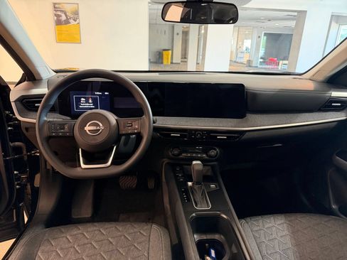 Used 2026 Nissan Kicks SV FWD image 33