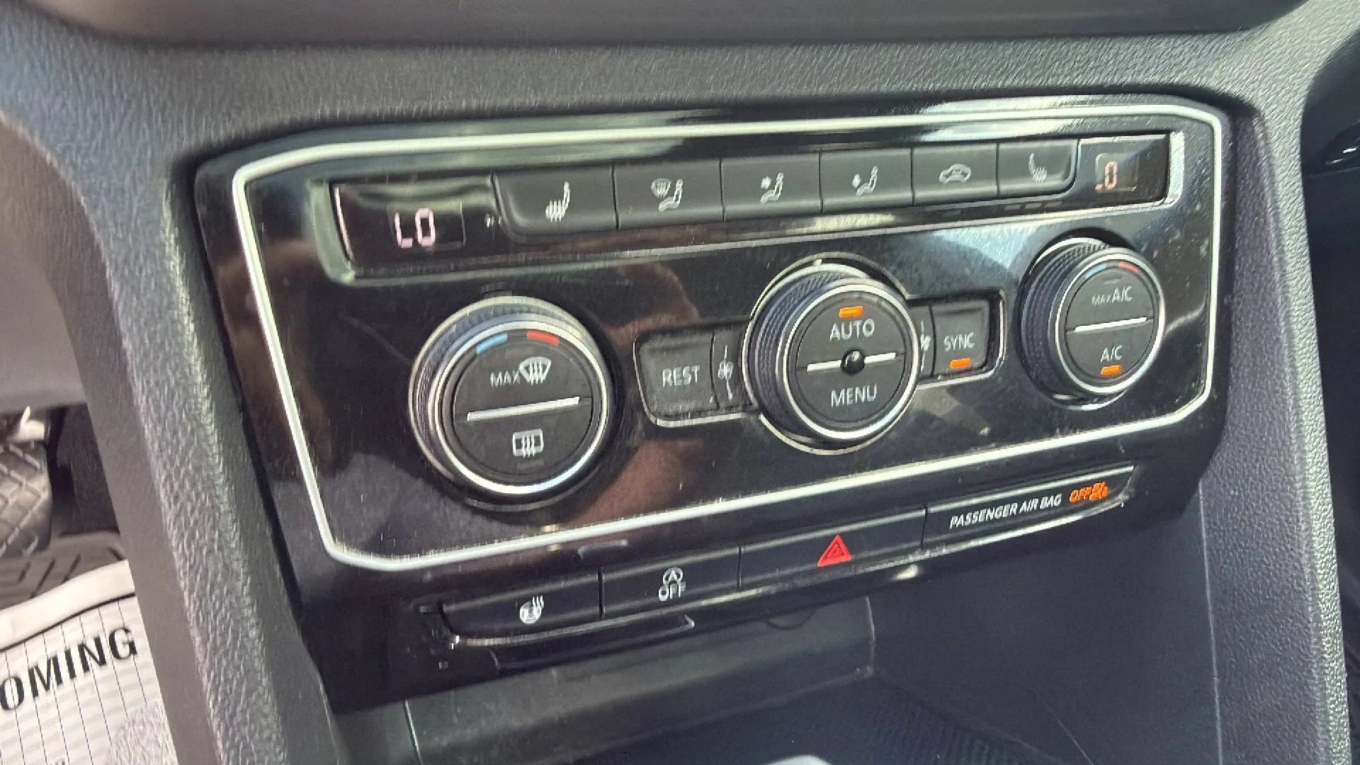 Used 2019 Volkswagen Atlas SEL FWD image 21