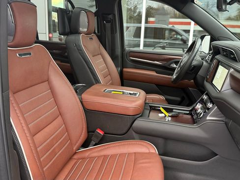 Used 2024 GMC Yukon XL Denali Ultimate image 23