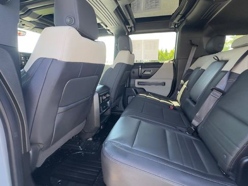 Used 2026 GMC Hummer EV SUV AWD/4WD image 10