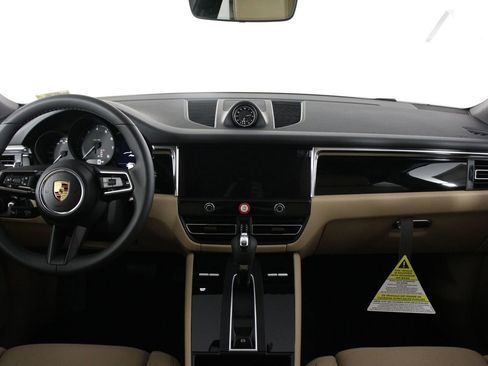 New 2026 Porsche Macan image 11