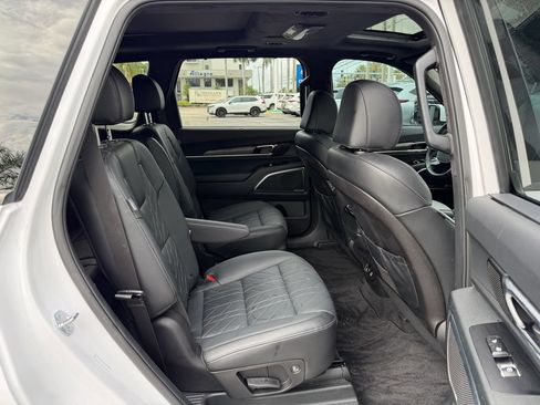 Used 2025 Kia Telluride SX Prestige X-Line AWD/4WD image 16