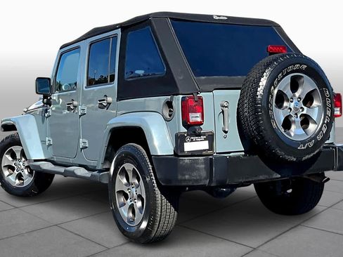 Used 2015 Jeep Wrangler Unlimited Sahara image 11