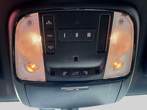Used 2024 Dodge Durango GT AWD/4WD image 35
