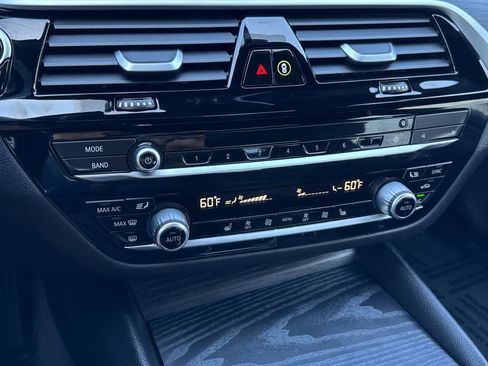 Used 2021 BMW 530i w/ Convenience Package image 22