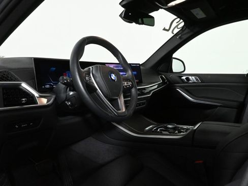 Used 2025 BMW X5 xDrive50e w/ Parking Assistance Package image 15