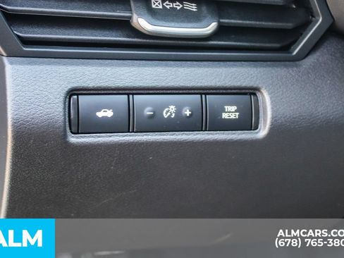 Used 2025 Nissan Altima 2.5 SV FWD image 30