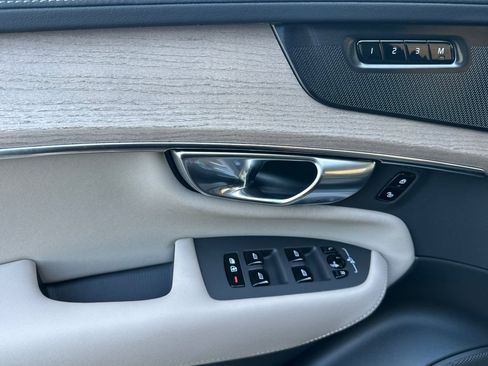 New 2026 Volvo XC90 B6 Plus w/ Protection Package Premier image 14