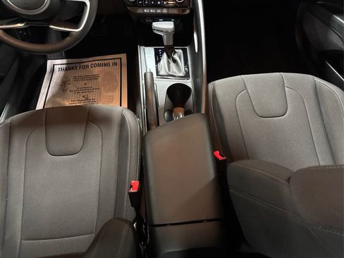 Used 2024 Hyundai Elantra SEL image 20