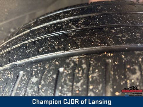 Used 2018 Chrysler Pacifica Touring-L Plus w/ Tire & Wheel Group image 14
