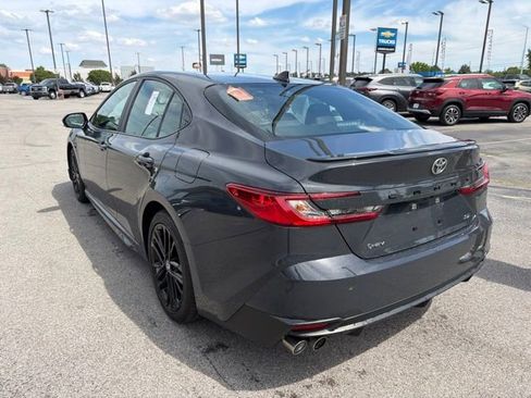 Used 2025 Toyota Camry SE FWD image 6