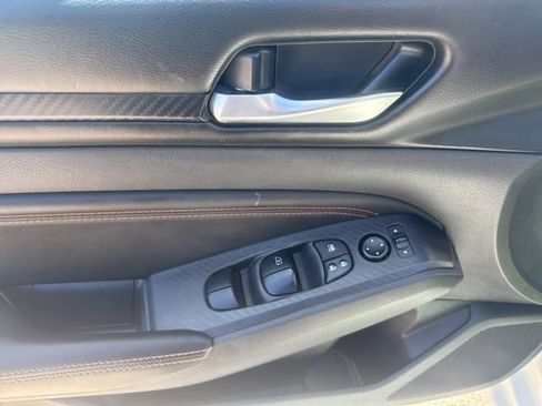 Used 2021 Nissan Altima 2.5 SR AWD/4WD image 10