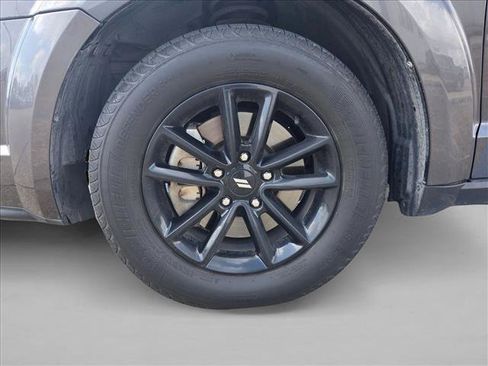 Used 2020 Dodge Journey SE w/ SE Popular Equipment Group FWD image 10