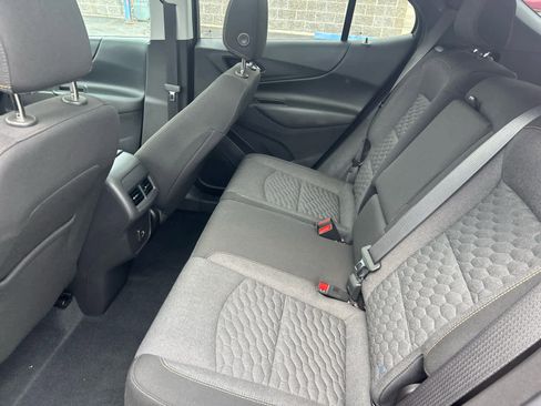 Used 2021 Chevrolet Equinox LT image 24