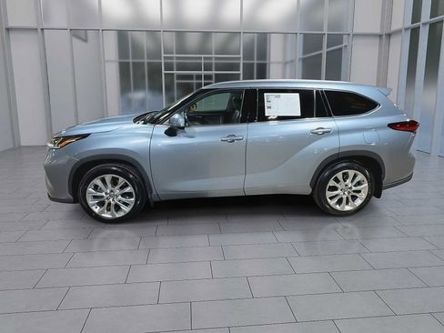 Used 2023 Toyota Highlander Limited AWD/4WD image 5