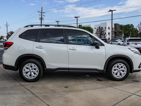 Used 2023 Subaru Forester AWD/4WD image 9