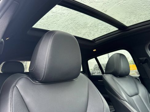 Used 2023 BMW X4 xDrive30i AWD/4WD image 19