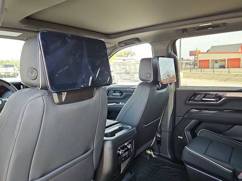 New 2026 GMC Yukon XL Elevation w/ Elevation Premium Package image 9