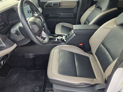 Used 2024 Ford Bronco Wildtrak image 14