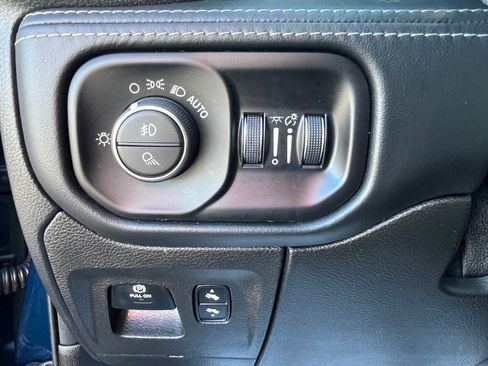 Used 2019 RAM 1500 Limited image 14