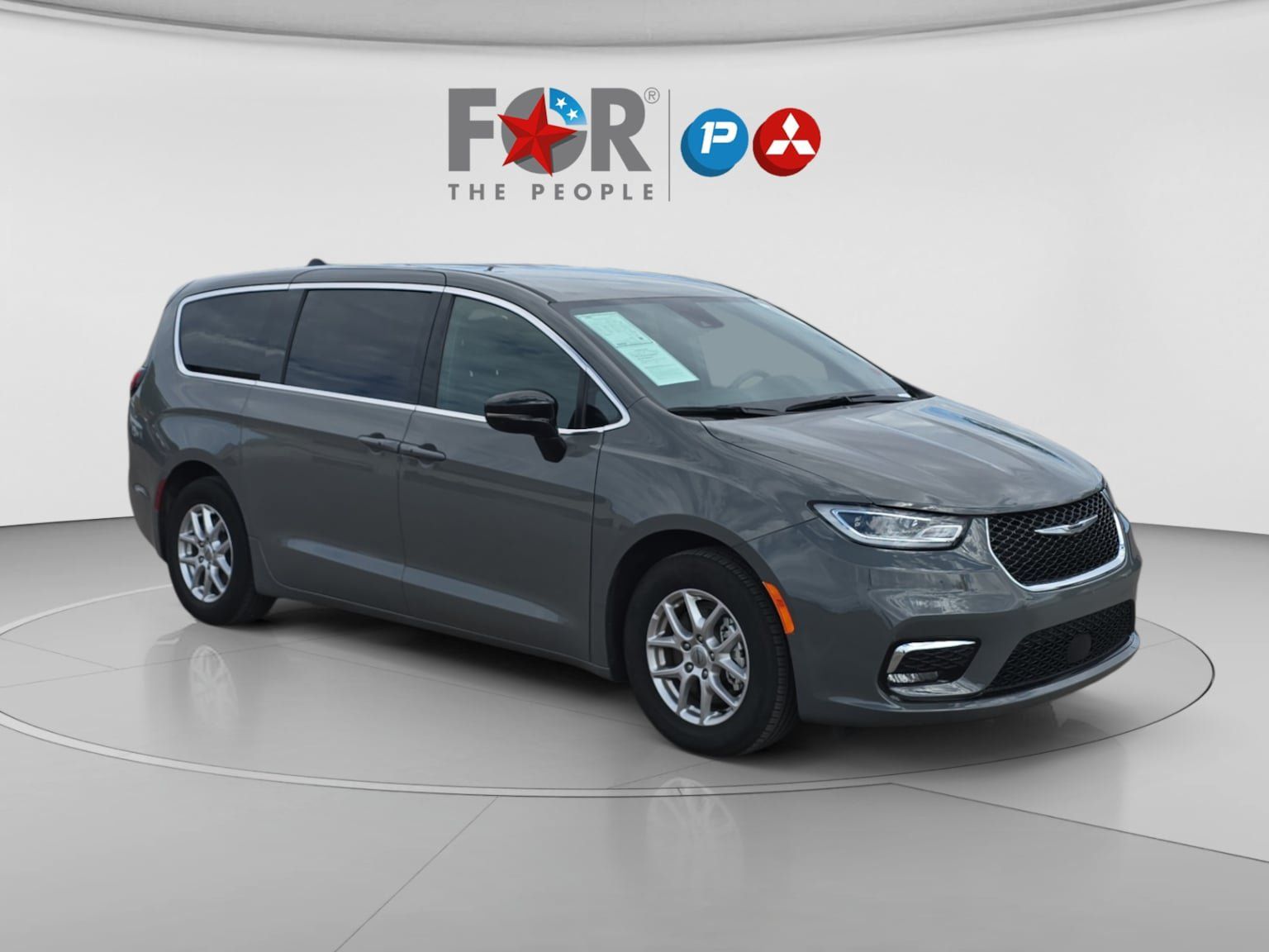 Used 2025 Chrysler Pacifica Select FWD image 7
