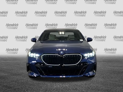 New 2026 BMW 530i RWD image 2