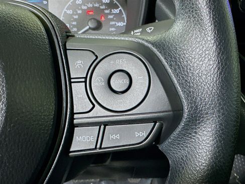 Certified 2025 Toyota Corolla LE image 17