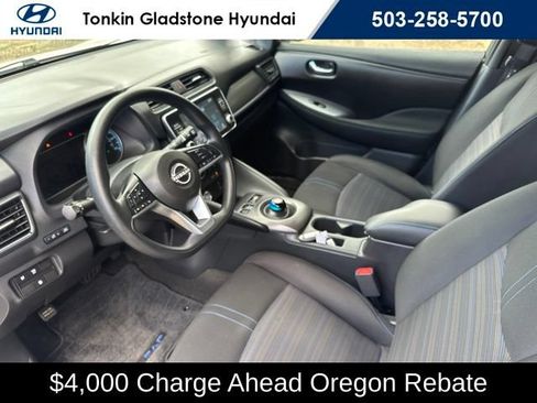 Used 2025 Nissan Leaf S FWD image 11