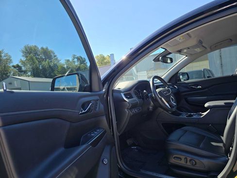 Used 2022 GMC Acadia SLT w/ Technology Package AWD/4WD image 20