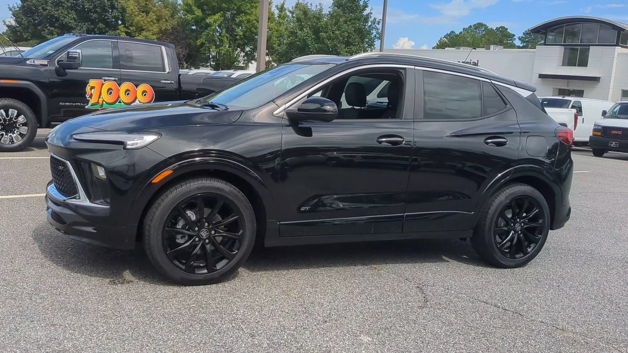 Used 2026 Buick Encore GX Sport Touring w/ Comfort Package FWD image 4