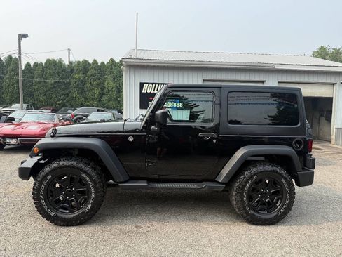 Used 2016 Jeep Wrangler Sport AWD/4WD image 2