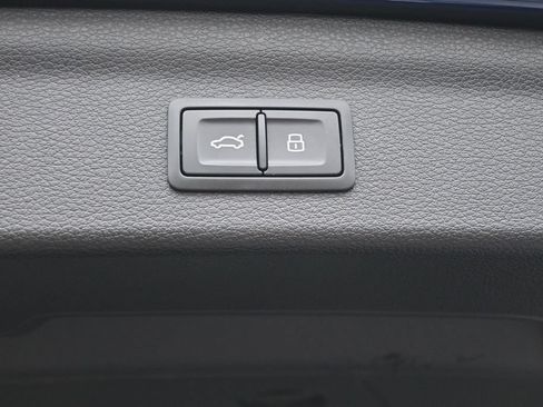 Used 2024 Audi Q3 2.0T Premium AWD/4WD image 25