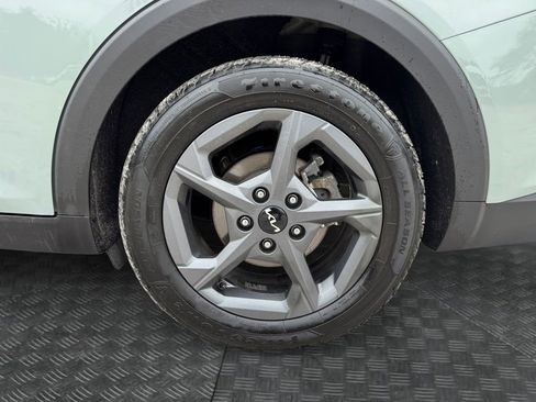 Used 2025 Kia K4 LXS image 17