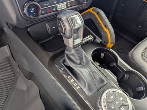 Used 2023 Ford Bronco Badlands image 25
