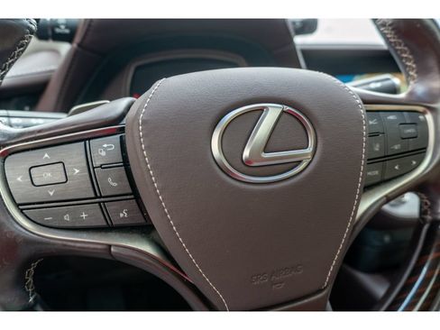 Used 2018 Lexus LS 500 w/ Interior Upgrade Package RWD image 30