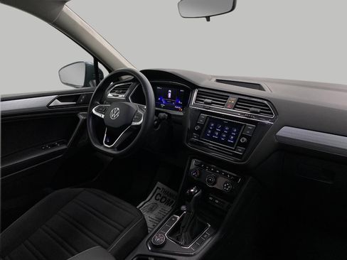 Used 2023 Volkswagen Tiguan S image 18